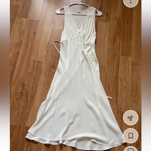Aritzia Wilfred Orchestra Dress in White - Picture 3 of 6